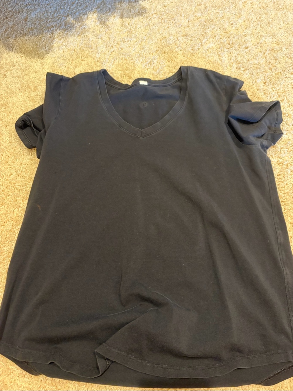 lululemon athletica Black V-Neck Short Sleeve Tee